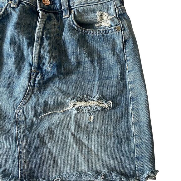 & Denim Distressed Button Up Mini Skirt Sz 4 - Picture 2 of 8